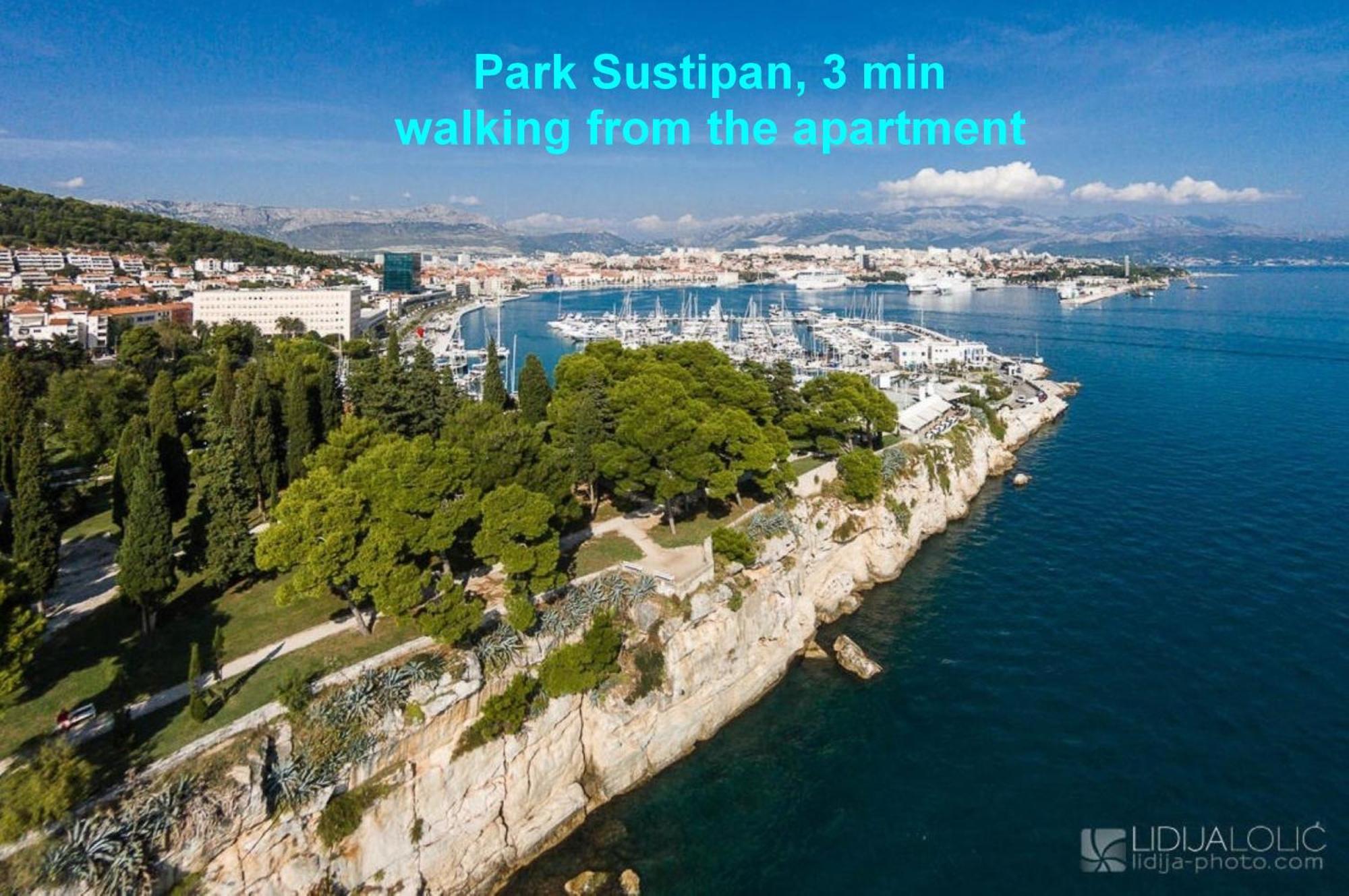 Beachfront Apartment Drazen, With Garden And Parking Split Exteriér fotografie