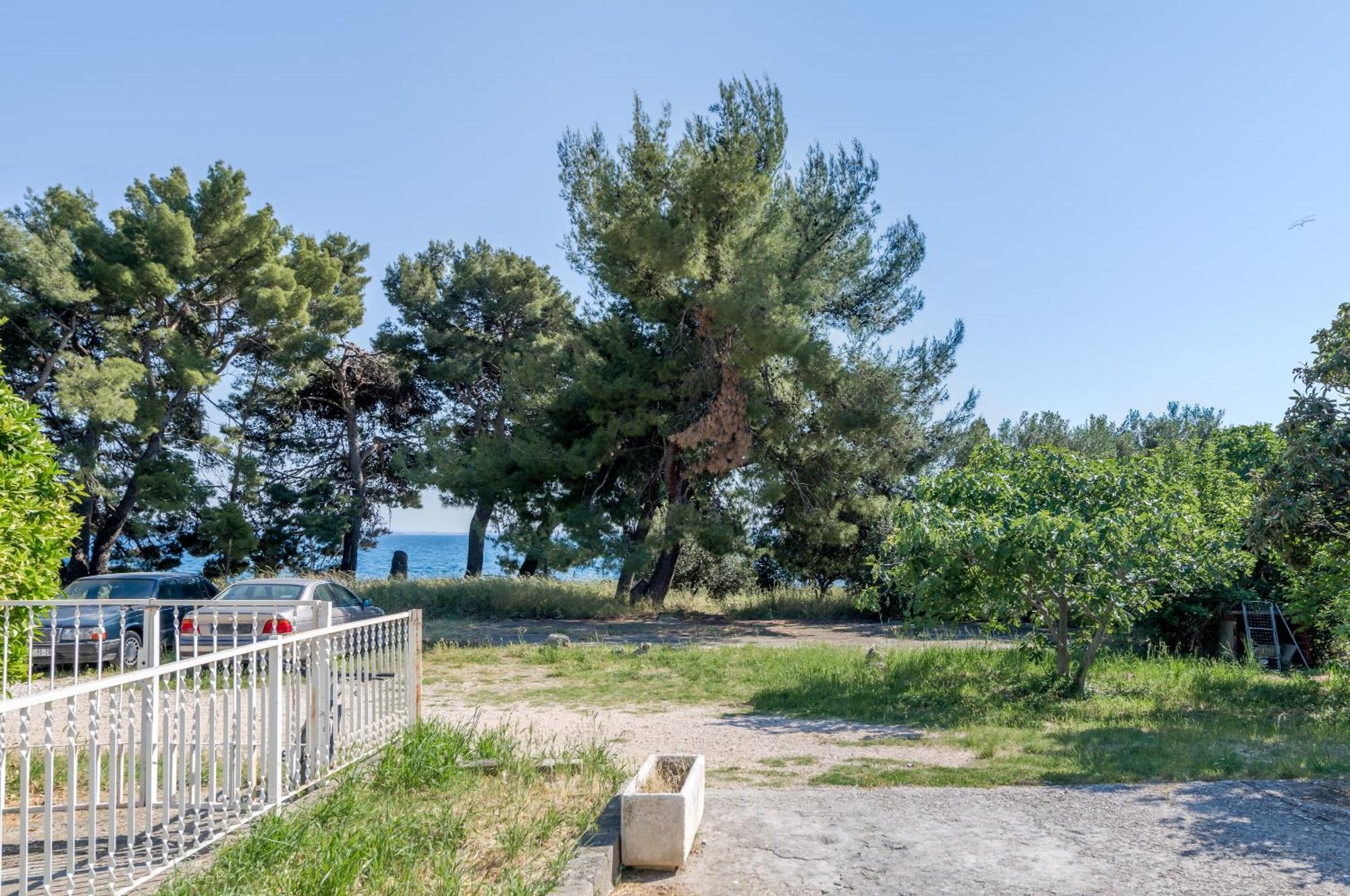 Beachfront Apartment Drazen, With Garden And Parking Split Exteriér fotografie