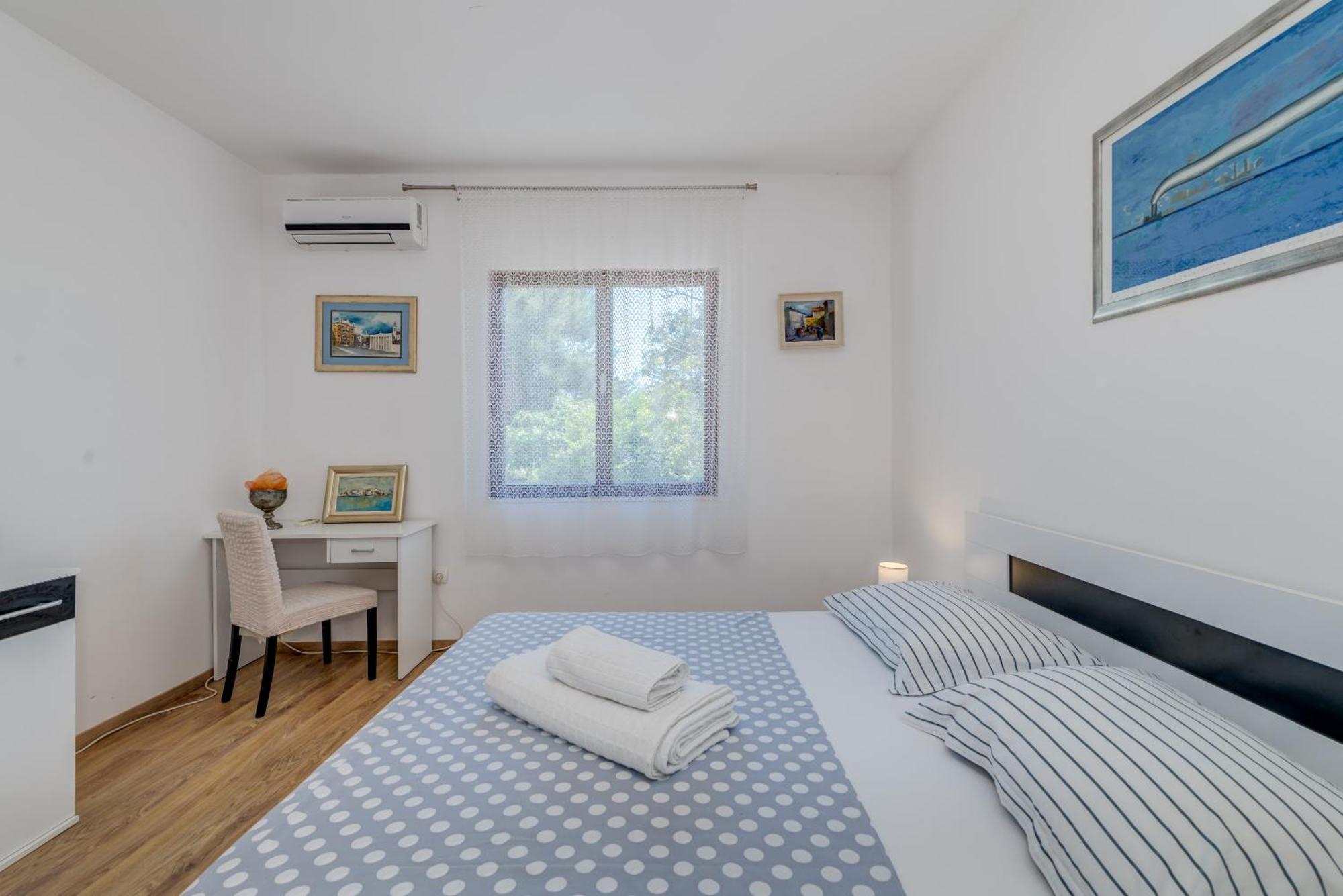 Beachfront Apartment Drazen, With Garden And Parking Split Exteriér fotografie