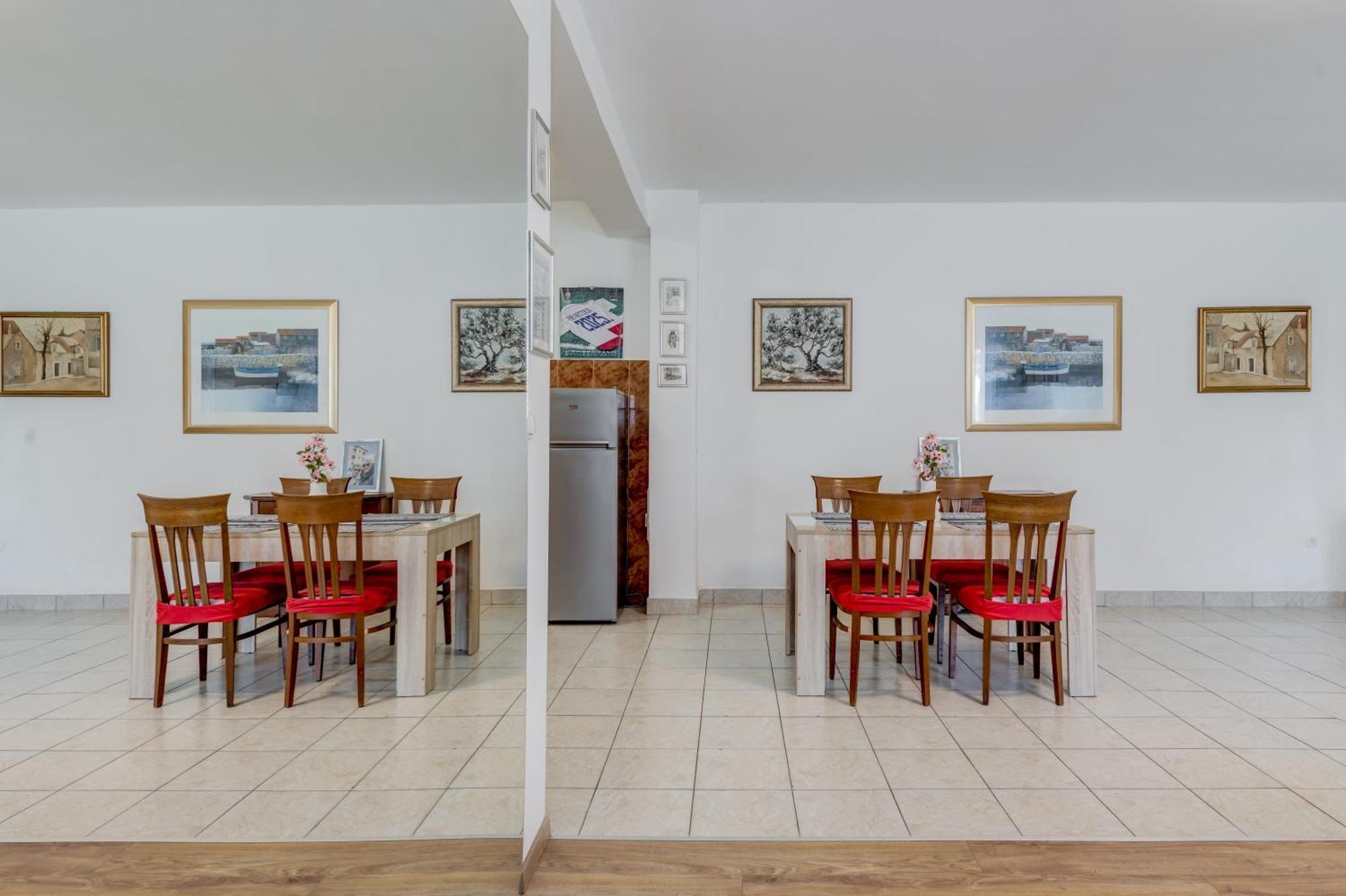 Beachfront Apartment Drazen, With Garden And Parking Split Exteriér fotografie
