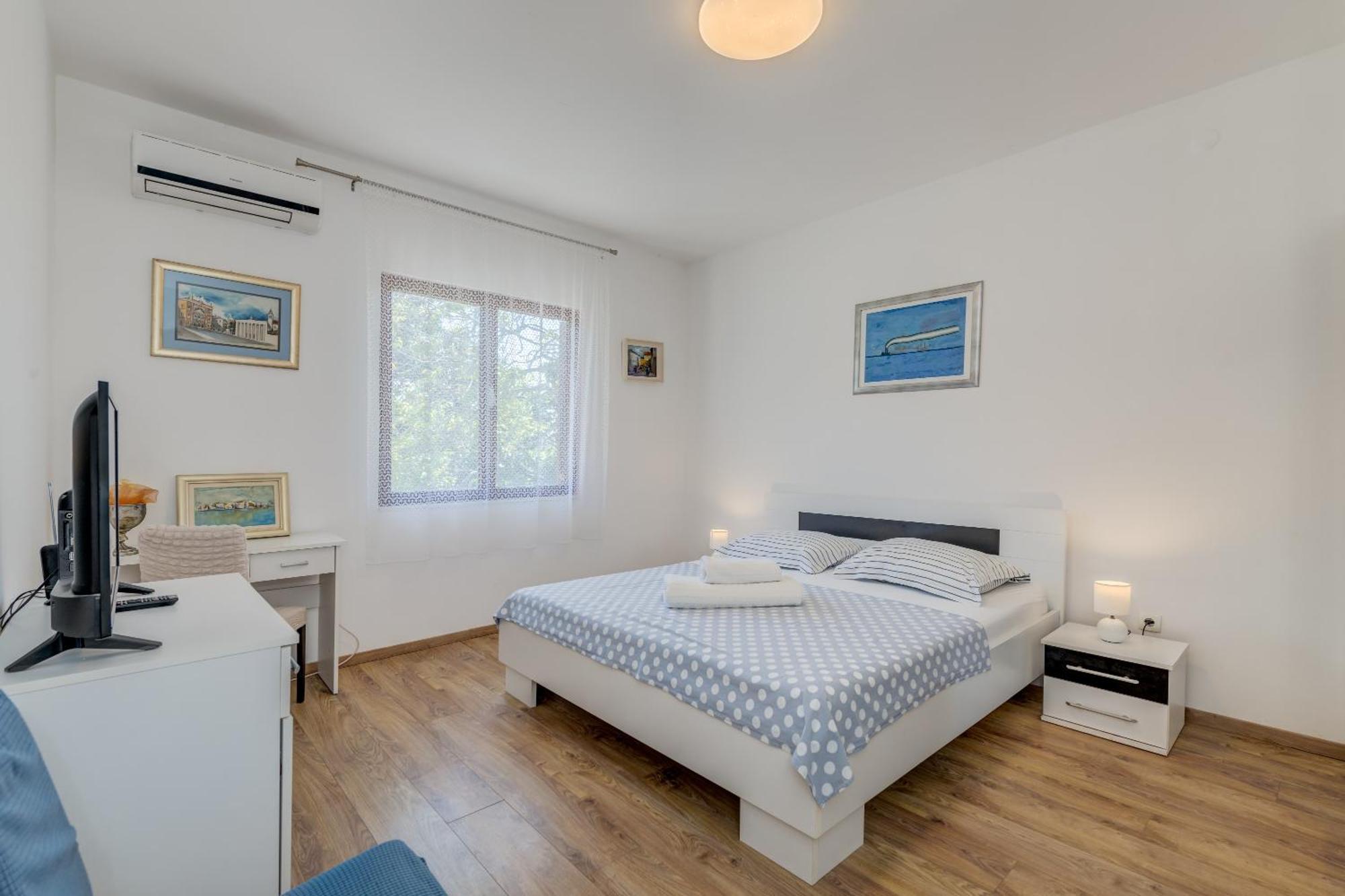 Beachfront Apartment Drazen, With Garden And Parking Split Exteriér fotografie